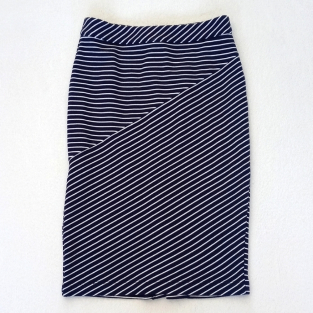 Banana Republic Rayon Blend Navy & White Striped Pencil Skirt / Wiggle Skirt 0P
